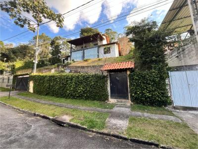 Casa para Venda, em Nova Friburgo, bairro Vale Dos Pinheiros, 5 dormitrios, 2 banheiros, 3 sutes, 1 vaga