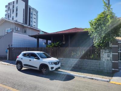 Casa para Venda, em Cambori, bairro Centro, 3 dormitrios, 2 banheiros, 1 sute, 2 vagas