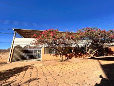 Casa para Venda, em Coronel Fabriciano, bairro Caladinho de Baixo, 2 dormitrios, 2 banheiros, 3 vagas