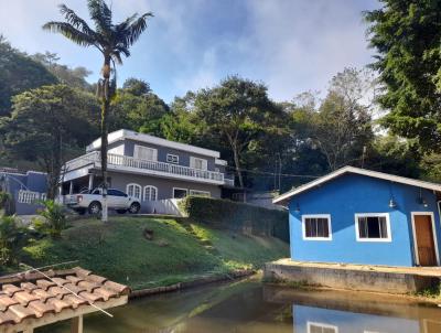 Casa para Venda, em , bairro (Fazendinha), 3 dormitrios, 1 banheiro, 2 vagas