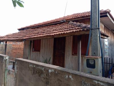 Casa para Venda, em , bairro Centro, 2 dormitrios