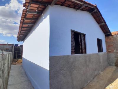 Casa para Venda, em Visconde do Rio Branco, bairro Multiro, 2 dormitrios, 1 banheiro, 1 vaga