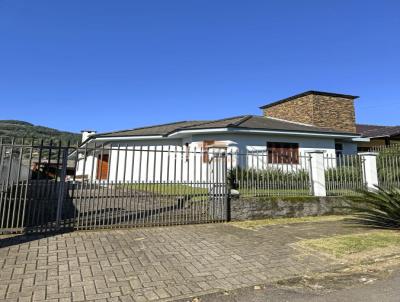 Casa para Venda, em Igrejinha, bairro Viaduto, 3 dormitrios, 3 banheiros, 1 sute