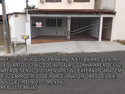 Casa para Locao, em Araguari, bairro CENTRO, 4 dormitrios, 2 banheiros, 2 vagas