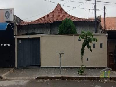 Casa para Venda, em Araatuba, bairro Nossa Senhora Aparecida, 3 dormitrios, 2 banheiros, 1 sute, 1 vaga