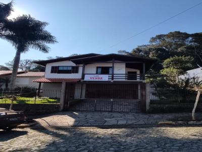 Casa para Venda, em Igrejinha, bairro Viaduto, 3 dormitrios, 1 banheiro, 2 vagas