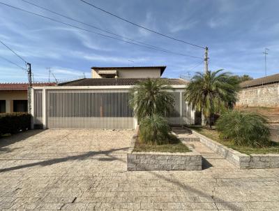 Casa para Venda, em Lins, bairro Jardim Americano, 4 dormitrios, 5 banheiros, 2 sutes, 4 vagas