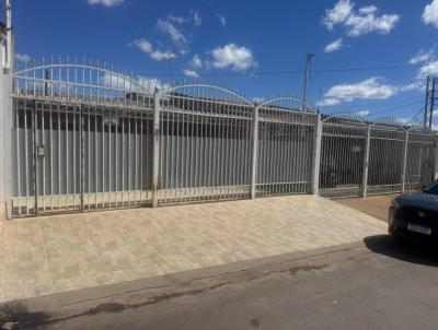 Casa para Venda, em RA IX Ceilndia, bairro Setor O, 3 dormitrios, 1 banheiro, 4 vagas