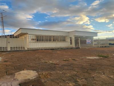 Casa para Venda, em Araguari, bairro CENTRO, 3 dormitrios, 2 banheiros, 6 vagas