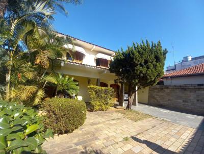 Casa para Venda, em Pouso Alegre, bairro , 5 dormitrios, 6 banheiros, 2 sutes, 3 vagas