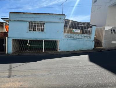 Casa para Venda, em Campo Belo, bairro Centro, 1 dormitrio, 1 banheiro, 2 vagas