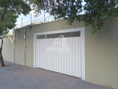 Casa para Locao, em Presidente Prudente, bairro Jardim Petrpolis, 3 dormitrios, 2 banheiros, 1 sute, 2 vagas