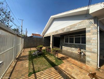 Casa para Venda, em Araraquara, bairro Vila Suconasa, 4 dormitrios, 2 banheiros, 2 sutes, 5 vagas