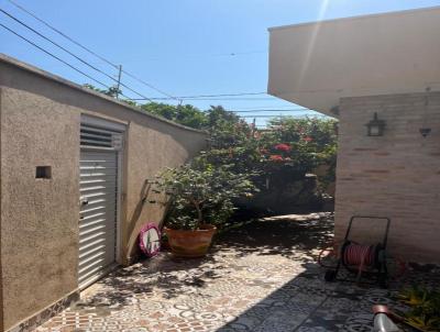 Casa em Condomnio para Venda, em Jundia, bairro Vila Hortolndia, 3 dormitrios, 2 banheiros, 1 sute, 2 vagas