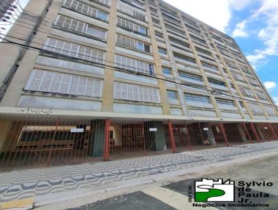 Apartamento para Locao, em , bairro Centro, 2 dormitrios, 1 banheiro, 1 vaga