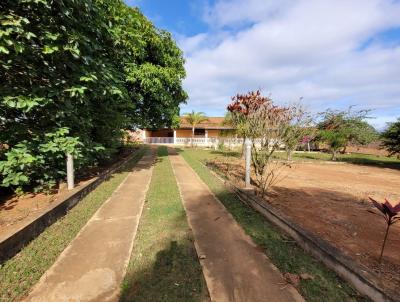 Stio para Venda, em Tatu, bairro Jardim Gramado, 3 dormitrios, 2 banheiros, 1 sute, 2 vagas