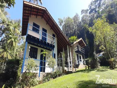 Casa para Venda, em Itatiaia, bairro PENEDO, 4 dormitrios, 3 banheiros, 3 sutes