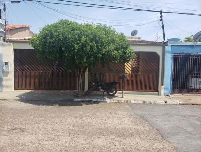 Casa para Venda, em Cuiab, bairro Coophamil, 2 dormitrios, 2 banheiros, 1 sute, 3 vagas