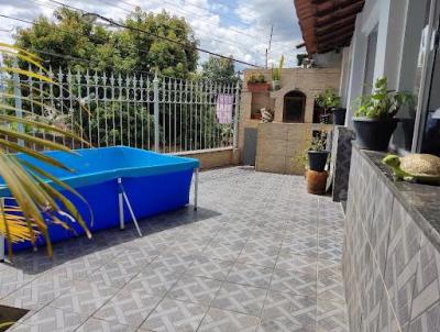 Casa para Venda, em Juiz de Fora, bairro Santa Teresa, 4 dormitrios, 1 banheiro, 1 sute, 2 vagas