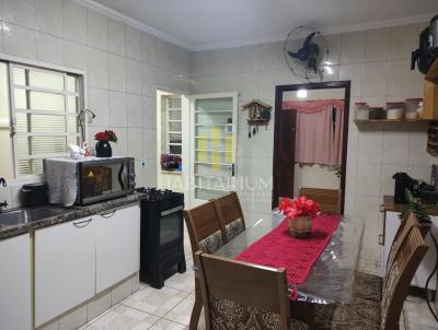 Casa para Venda, em So Joo da Boa Vista, bairro Jardim do Trevo, 2 dormitrios, 1 banheiro, 2 vagas