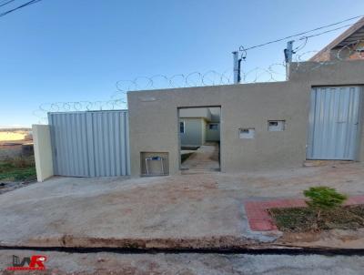 Casa para Venda, em Santa Luzia, bairro Petropolis, 2 dormitrios, 1 banheiro, 1 vaga