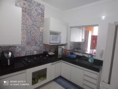 Casa para Venda, em Uberlndia, bairro Jardim itlia, 3 dormitrios, 2 banheiros, 1 sute, 2 vagas