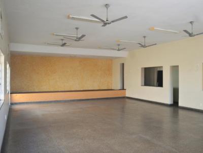 Sala Comercial para Venda, em So Gonalo, bairro Trindade, 1 dormitrio, 2 banheiros