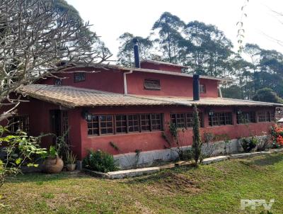 Casa para Venda, em Terespolis, bairro Fazenda Suia, 4 dormitrios, 2 banheiros, 1 sute, 4 vagas