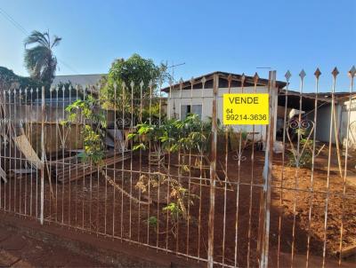 Casa Usada para Venda, em Itumbiara, bairro Afonso Pena, 2 dormitrios, 2 banheiros, 2 vagas