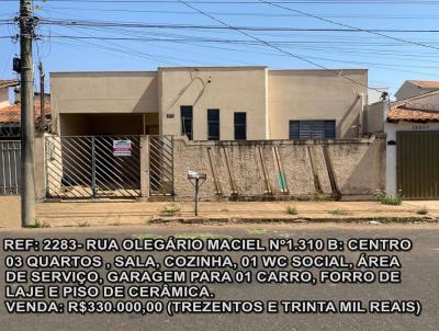 Casa para Venda, em Araguari, bairro CENTRO