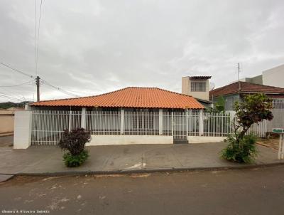 Casa para Locao, em Santo Antnio da Platina, bairro Centro, 2 dormitrios, 1 banheiro, 1 sute, 1 vaga