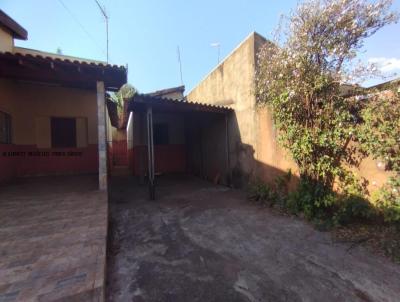 Casa para Venda, em Lenis Paulista, bairro Vila Santa Ceclia, 4 dormitrios, 2 banheiros, 4 vagas