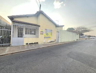 Casa para Venda, em Araguari, bairro Gois, 3 dormitrios, 2 banheiros, 1 vaga