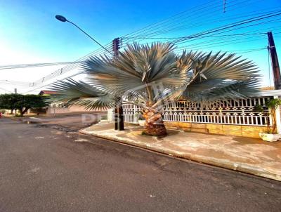 Casa para Venda, em Indiana, bairro Centro, 2 dormitrios, 2 banheiros, 2 vagas