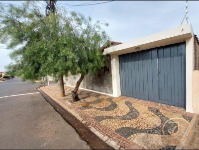 Casa para Venda, em Leme, bairro Vila So Joo, 2 dormitrios, 1 banheiro, 2 vagas