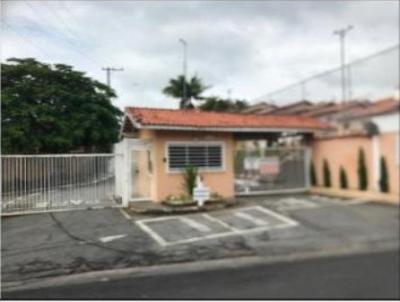 Casa para Venda, em Cotia, bairro Jardim Petrpolis, 2 dormitrios, 1 banheiro, 1 vaga