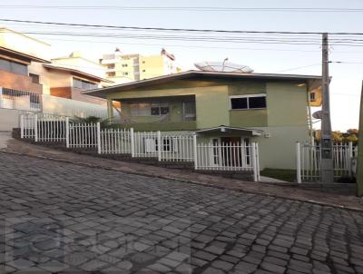 Casa para Venda, em Garibaldi, bairro Centro, 5 dormitrios, 3 banheiros, 2 vagas