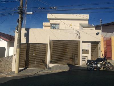 Casa para Locao, em Pouso Alegre, bairro Centro, 3 dormitrios, 1 banheiro, 1 sute, 1 vaga