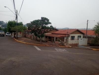 Casa para Locao, em Apucarana, bairro Centro, 3 dormitrios, 1 banheiro, 2 vagas