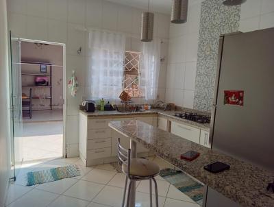 Casa para Venda, em Franca, bairro Jardim Luiza, 3 dormitrios, 2 banheiros, 1 sute, 2 vagas