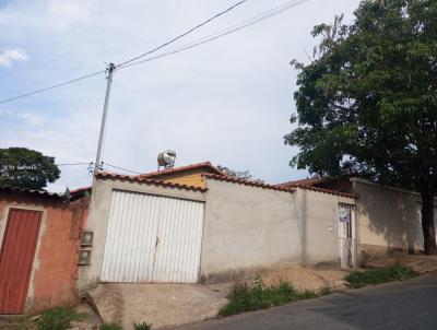 Casa para Venda, em So Joo del Rei, bairro Bonfim, 3 dormitrios, 1 banheiro, 2 vagas