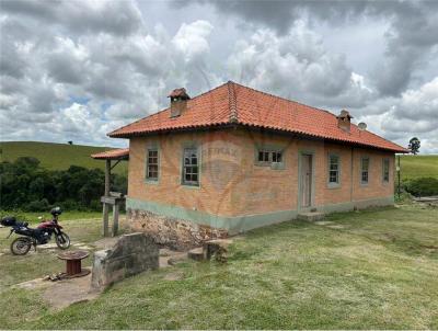 Fazenda para Venda, em Santa Rita de Ibitipoca, bairro Centro, 3 dormitrios, 2 banheiros, 1 sute, 1 vaga