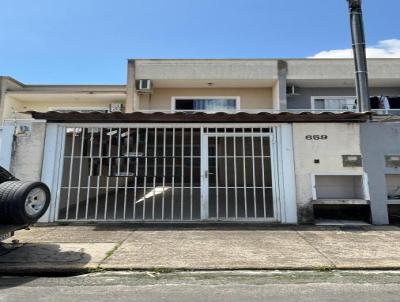 Sobrado para Venda, em Cambori, bairro Santa Regina, 2 dormitrios, 2 banheiros, 1 vaga