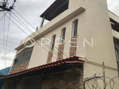 Casa para Venda, em Nova Iguau, bairro Centro, 4 dormitrios, 4 banheiros, 1 sute