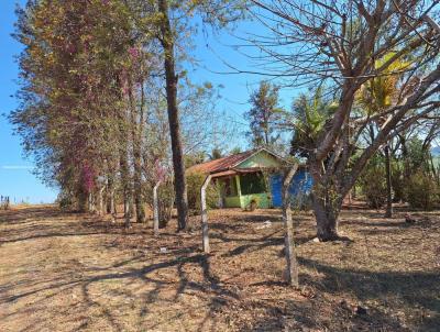 Chcara para Venda, em Glia, bairro rea Rural de Glia, 2 dormitrios, 1 banheiro, 1 vaga