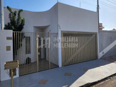 Casa para Venda, em Jaboticabal, bairro Jardim das Rosas, 3 dormitrios, 1 banheiro, 1 sute, 2 vagas