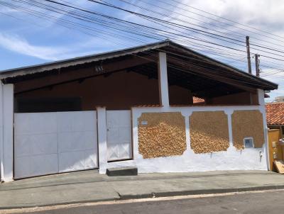 Casa para Locao, em Pindamonhangaba, bairro Chcara da Galega, 3 dormitrios, 1 banheiro, 1 sute, 2 vagas