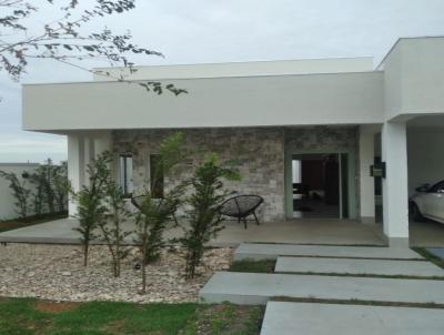 Casa em Condomnio para Venda, em Vrzea Grande, bairro Petrpolis, 3 dormitrios, 4 banheiros, 3 sutes, 2 vagas
