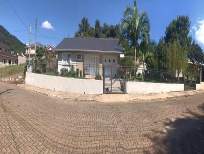 Casa para Venda, em Teutnia, bairro Centro administrativo, 4 dormitrios, 3 banheiros, 1 sute, 2 vagas