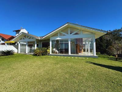 Casa / Sobrado para Venda, em Torres, bairro Centenrio, 6 dormitrios, 5 banheiros, 4 sutes, 2 vagas